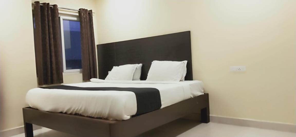 Arvind Stay Hotel, Rk Beach Vizag Вишакхапатнам Экстерьер фото