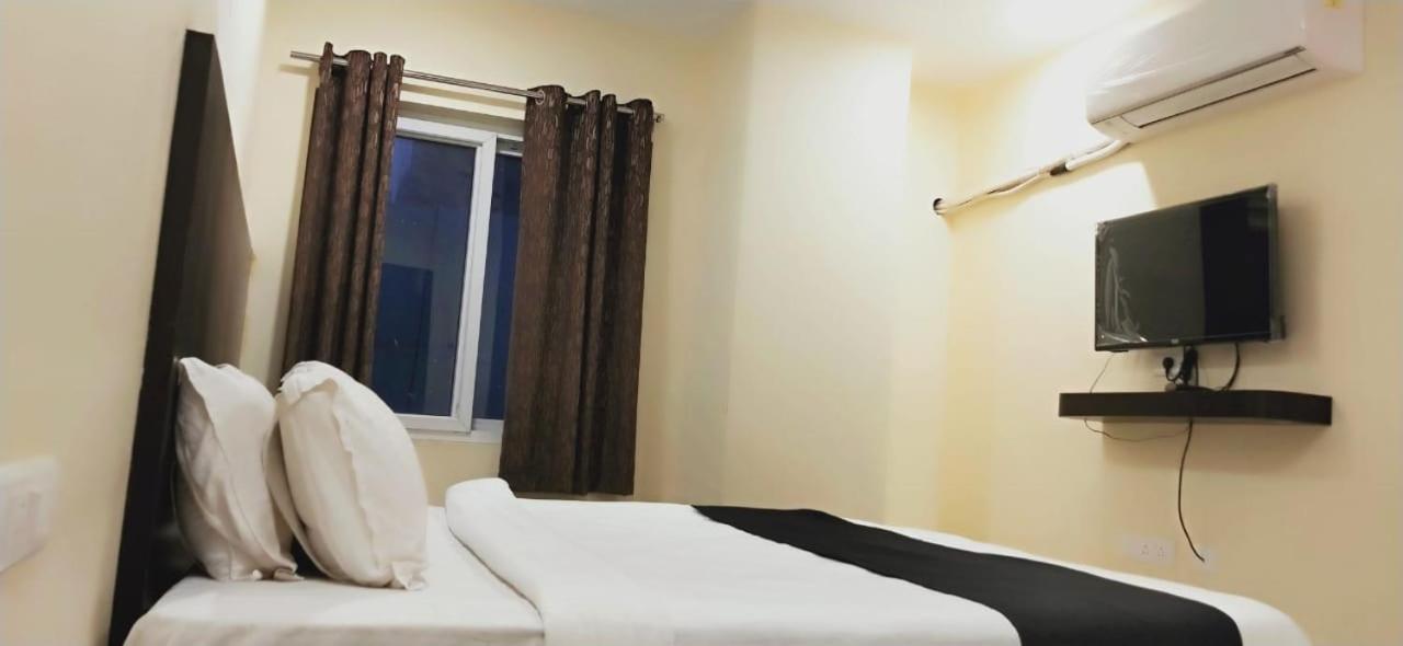 Arvind Stay Hotel, Rk Beach Vizag Вишакхапатнам Экстерьер фото