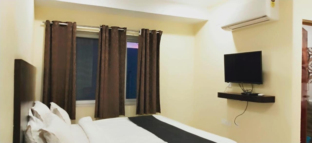 Arvind Stay Hotel, Rk Beach Vizag Вишакхапатнам Экстерьер фото